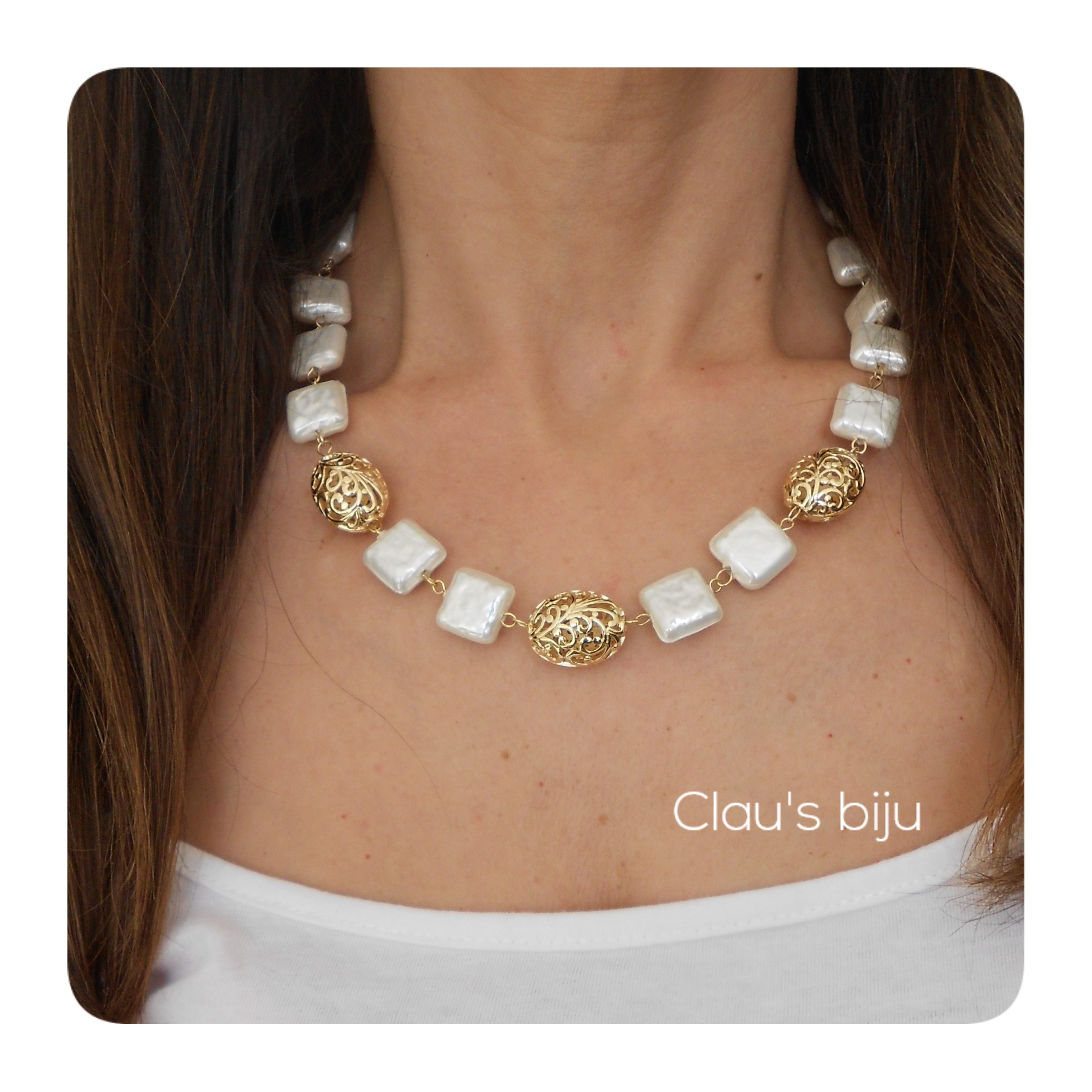 Colar com peças banhadas a ouro