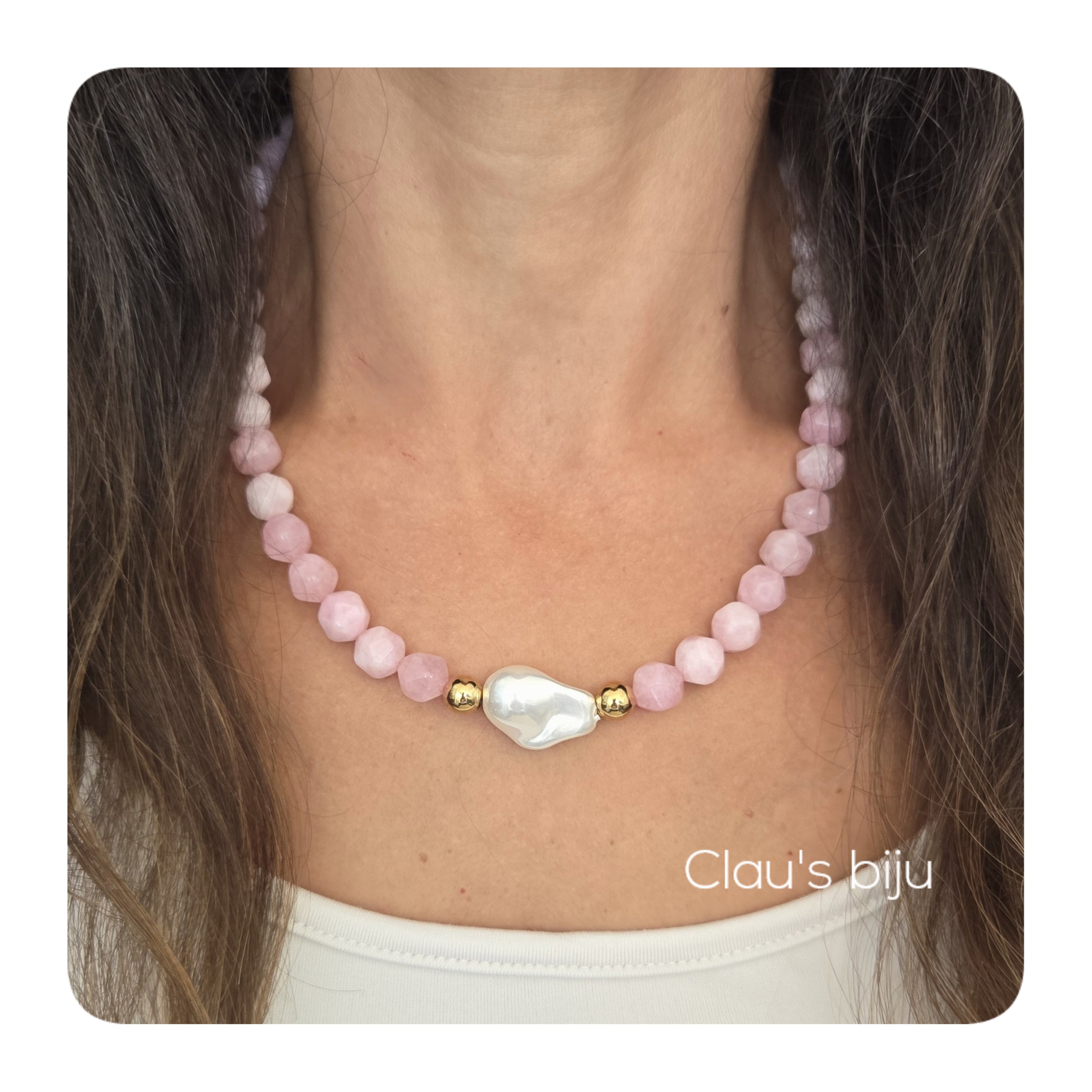 Colar com pedras quartzo rosa