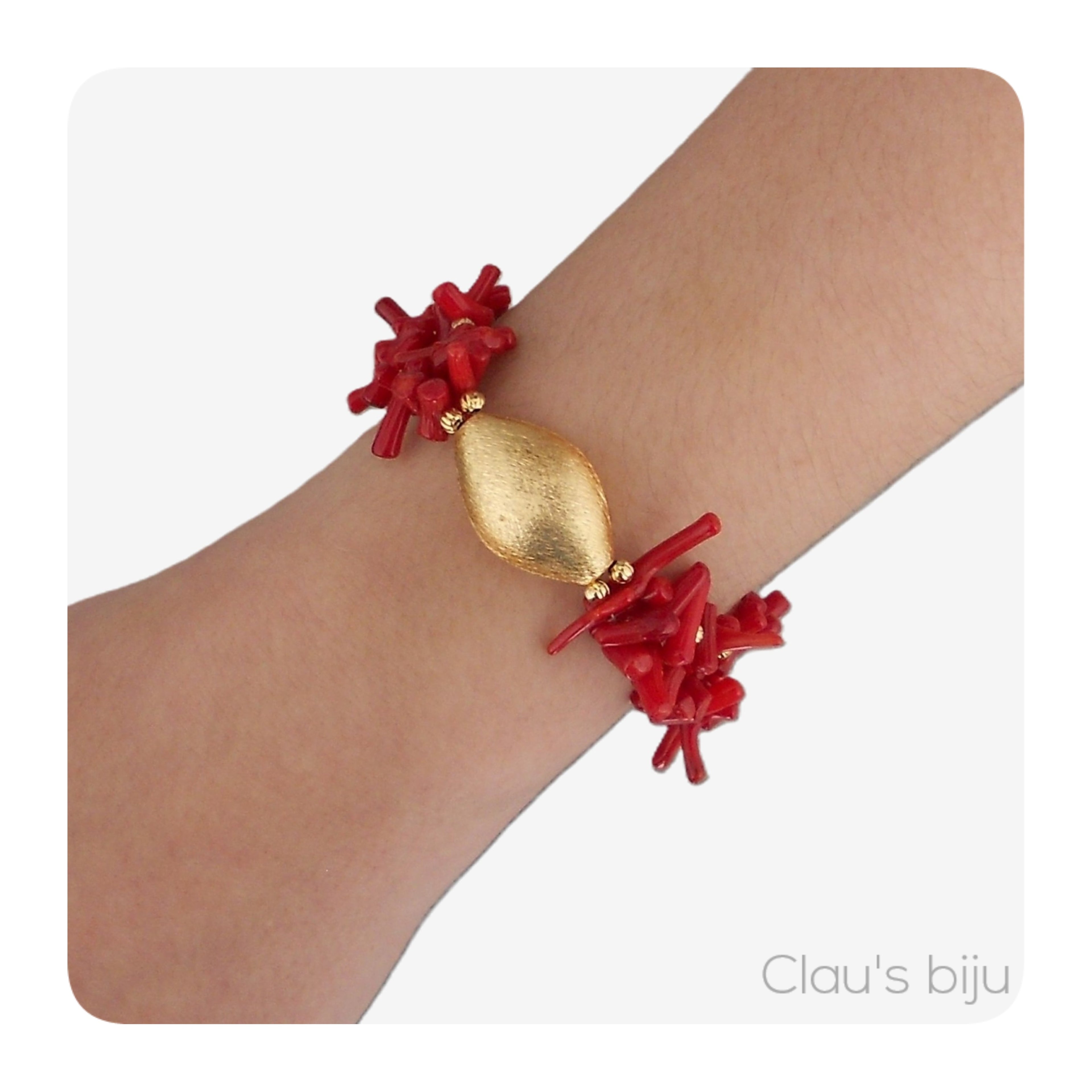 Pulseira com peças banhadas a ouro
