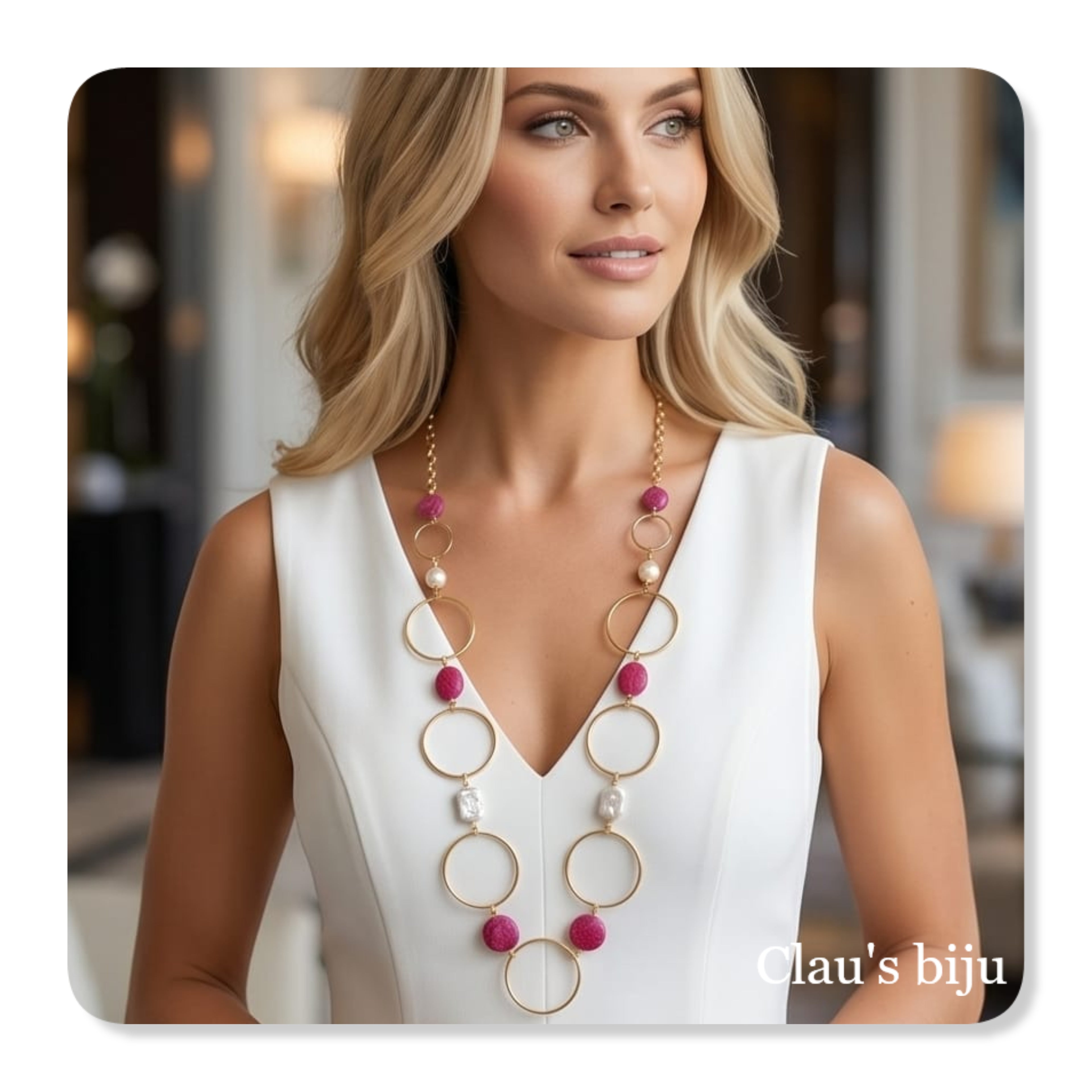 Necklace with pearls and pink stones and 18-karat gold-plated pieces.