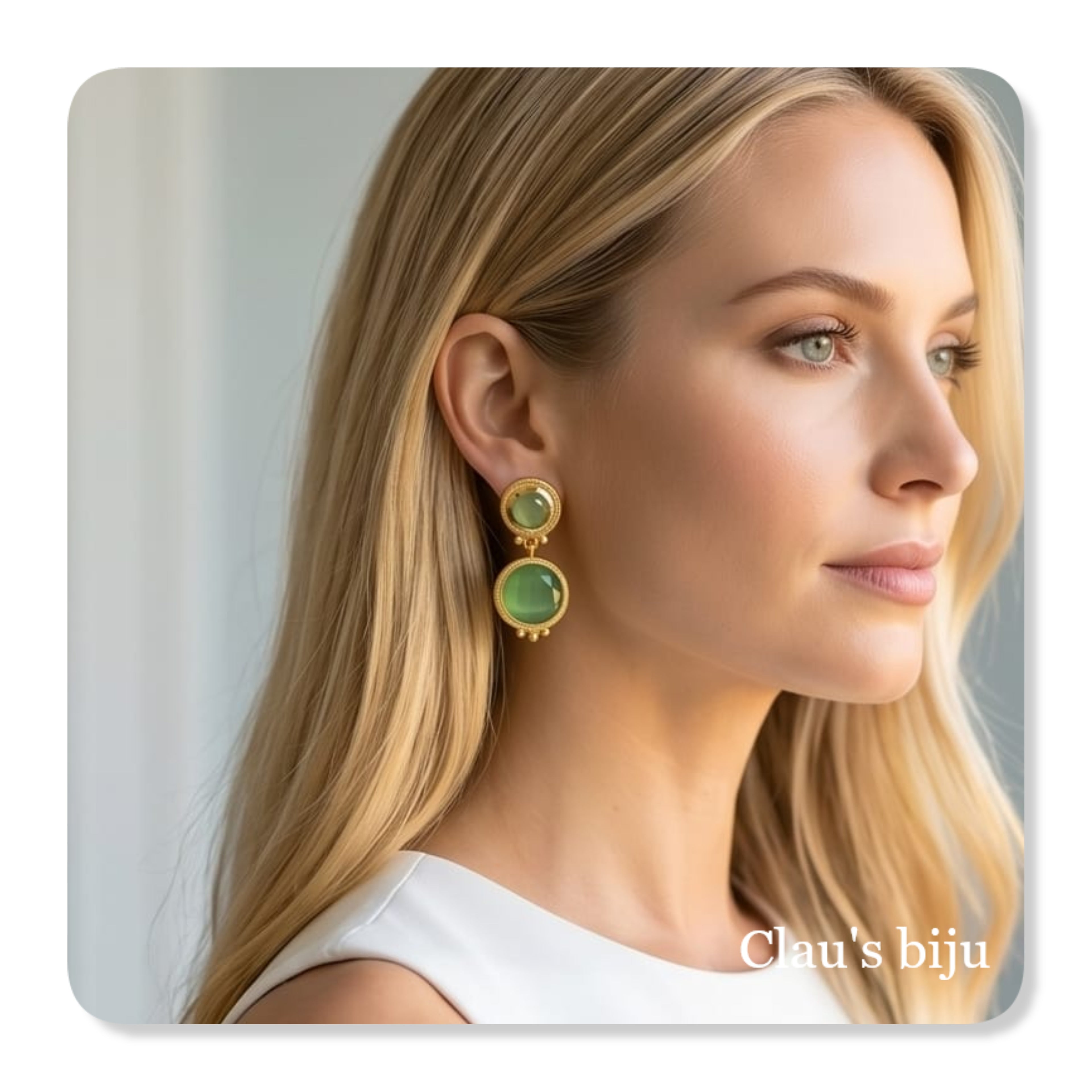 Brincos com pedra verde, banhados a ouro de 18 quilates (3,5 cm)