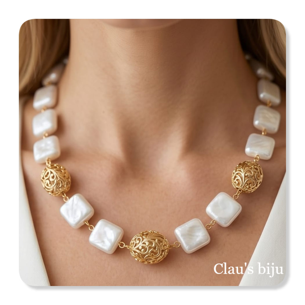 Colar com peças banhadas a ouro