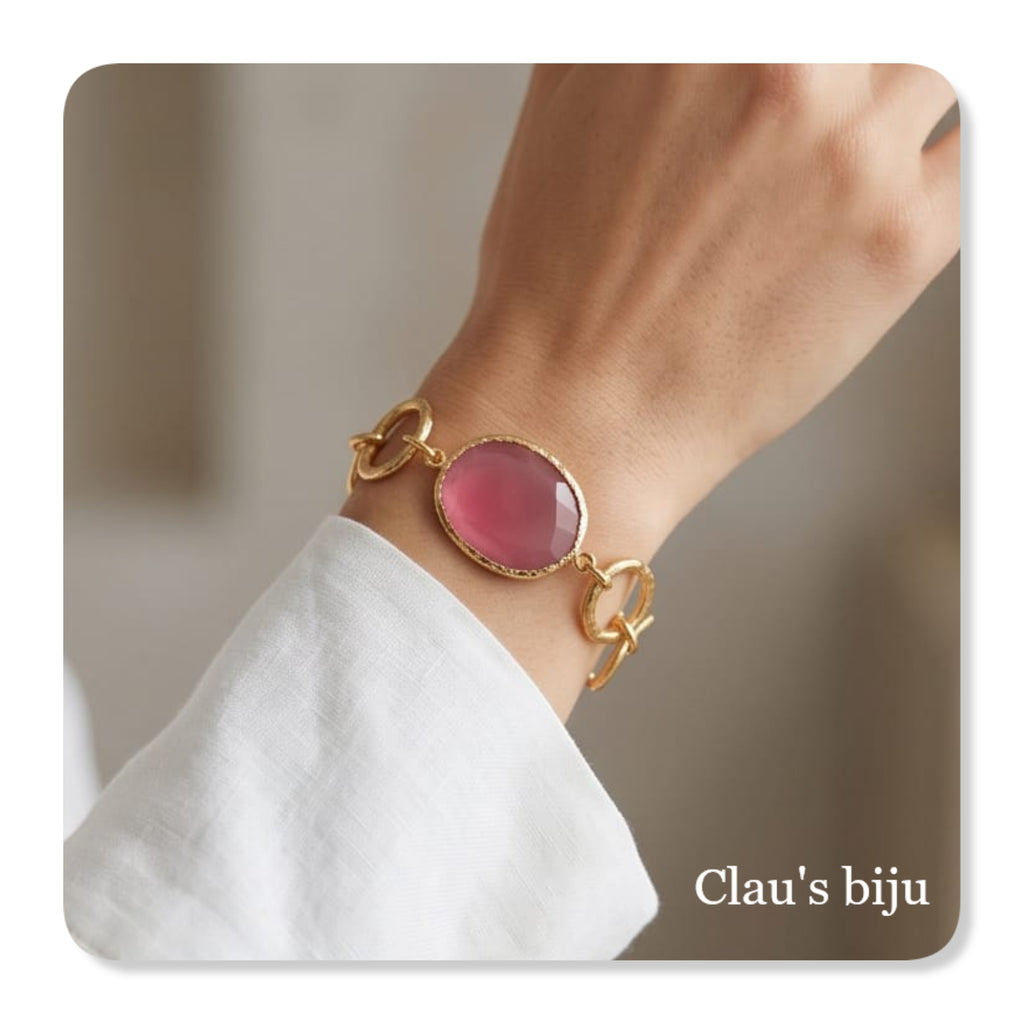 Colar com pedra quartzo rosa, banhado a ouro de 18 quilates