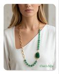 Colar com pedras jade verdes, banhado a ouro de 18 quilates