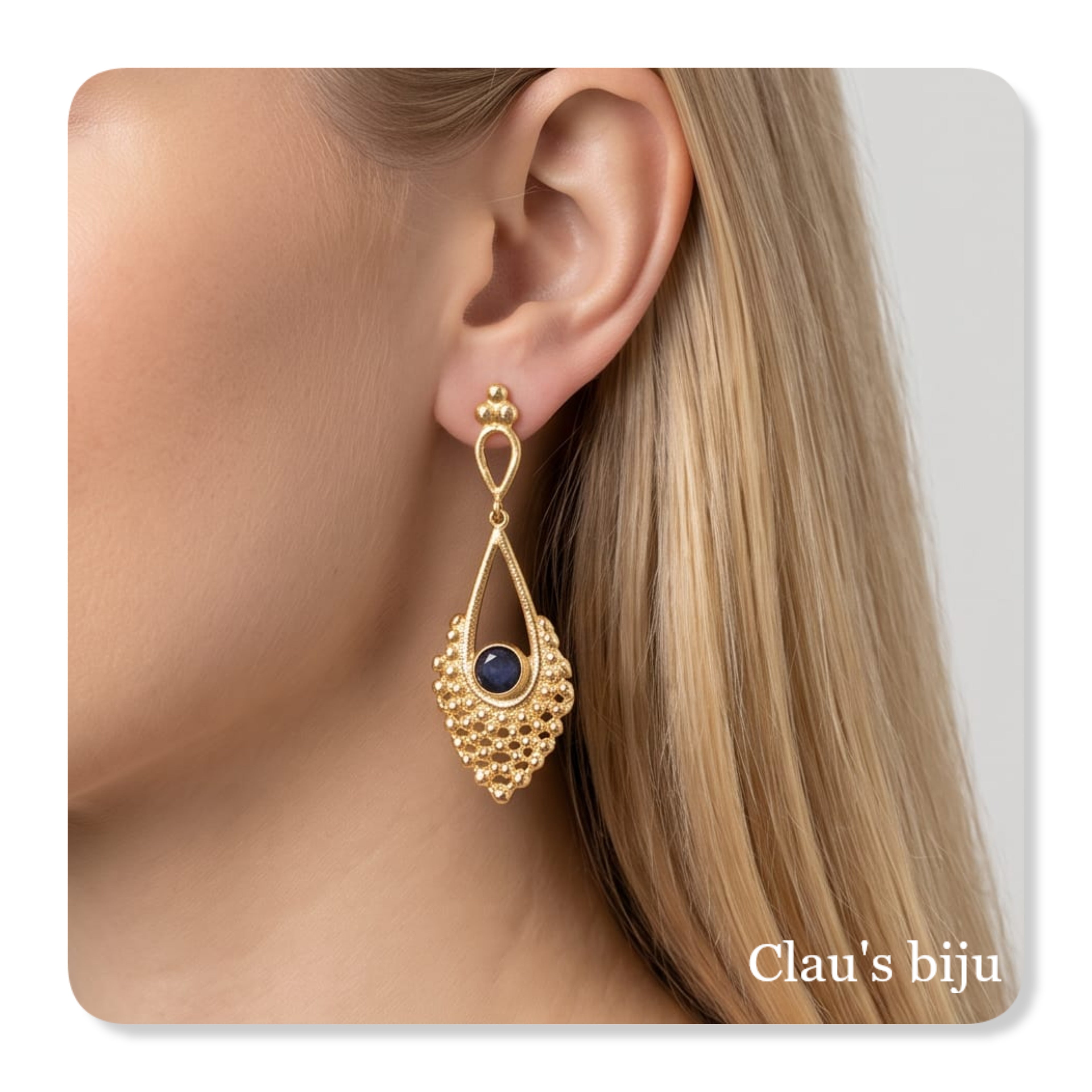 Brincos com pedra azul,  banhados a ouro de 18 quilates