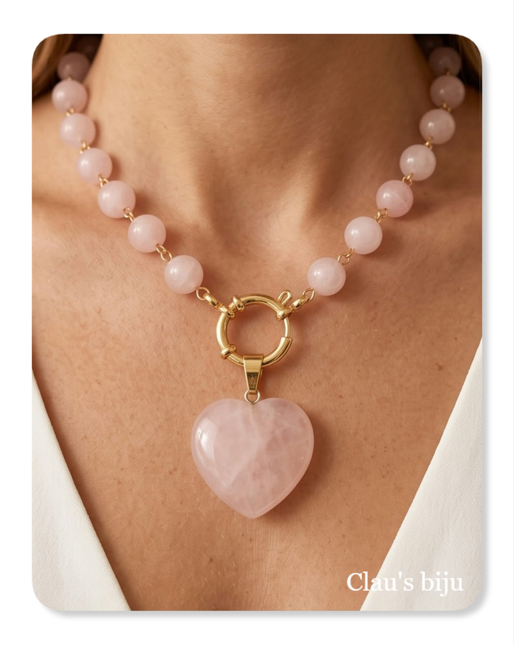 Pulseira com pedras quartzo rosa e peça banhada a ouro