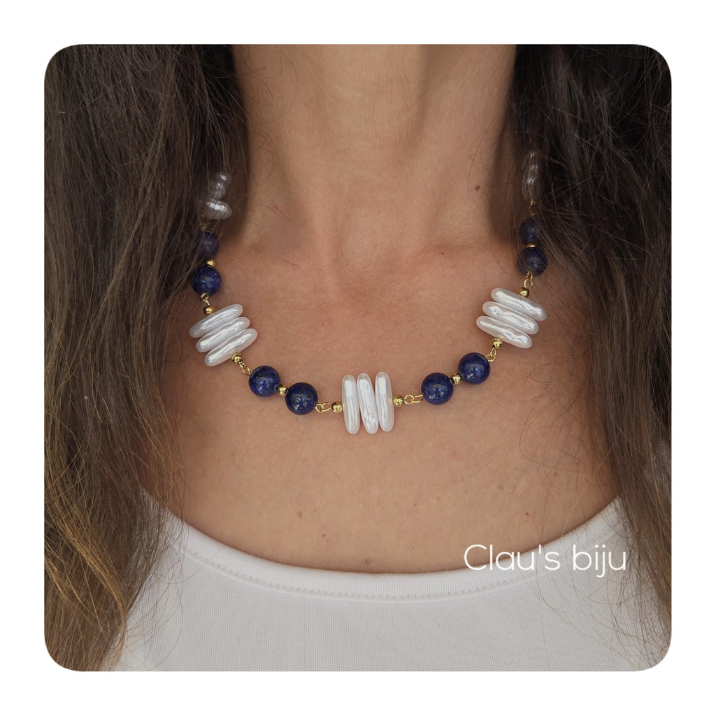 Colar com pedras Lápis Lazuli com peças em aço