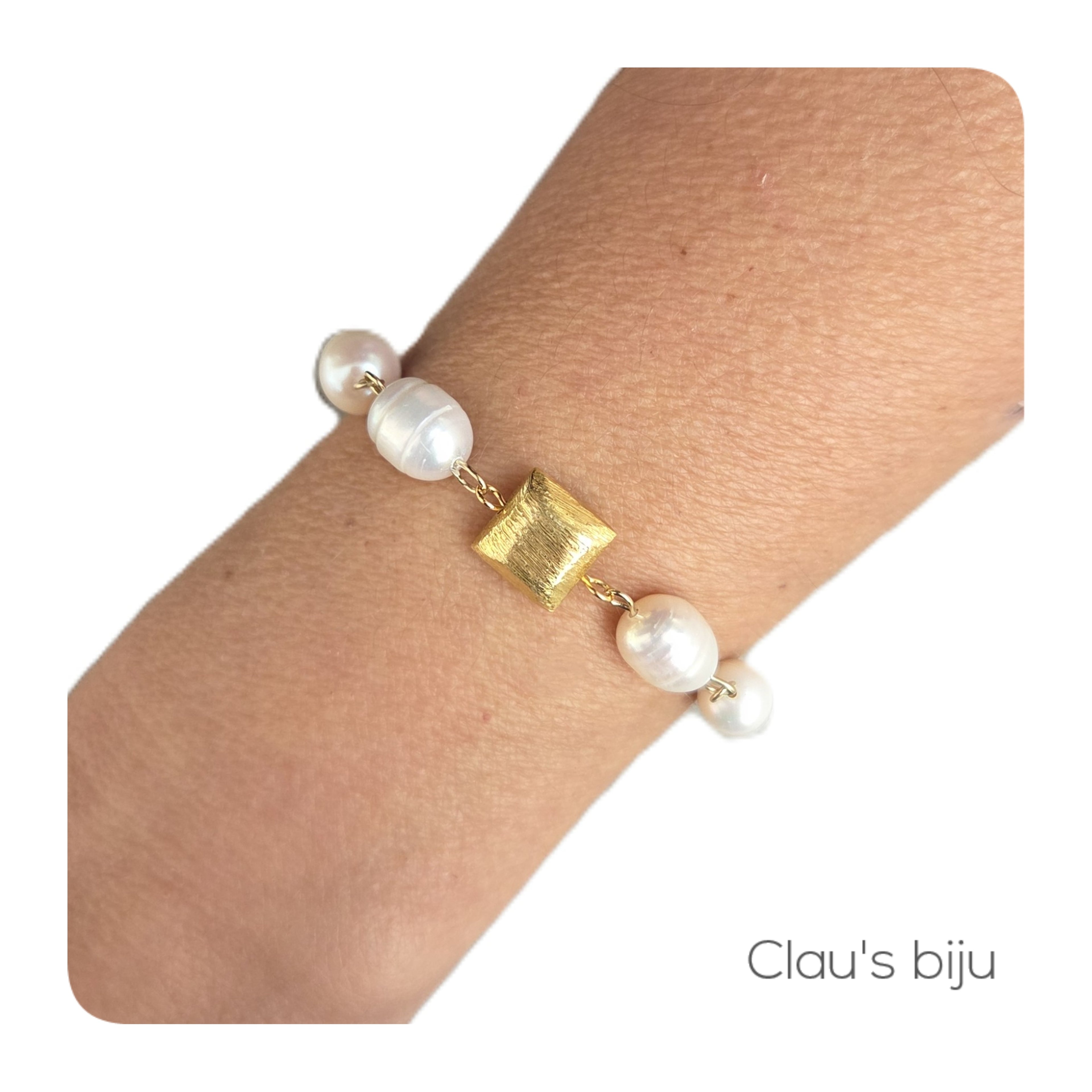 Bracelet de perles d'eau douce avec monture plaquée or.