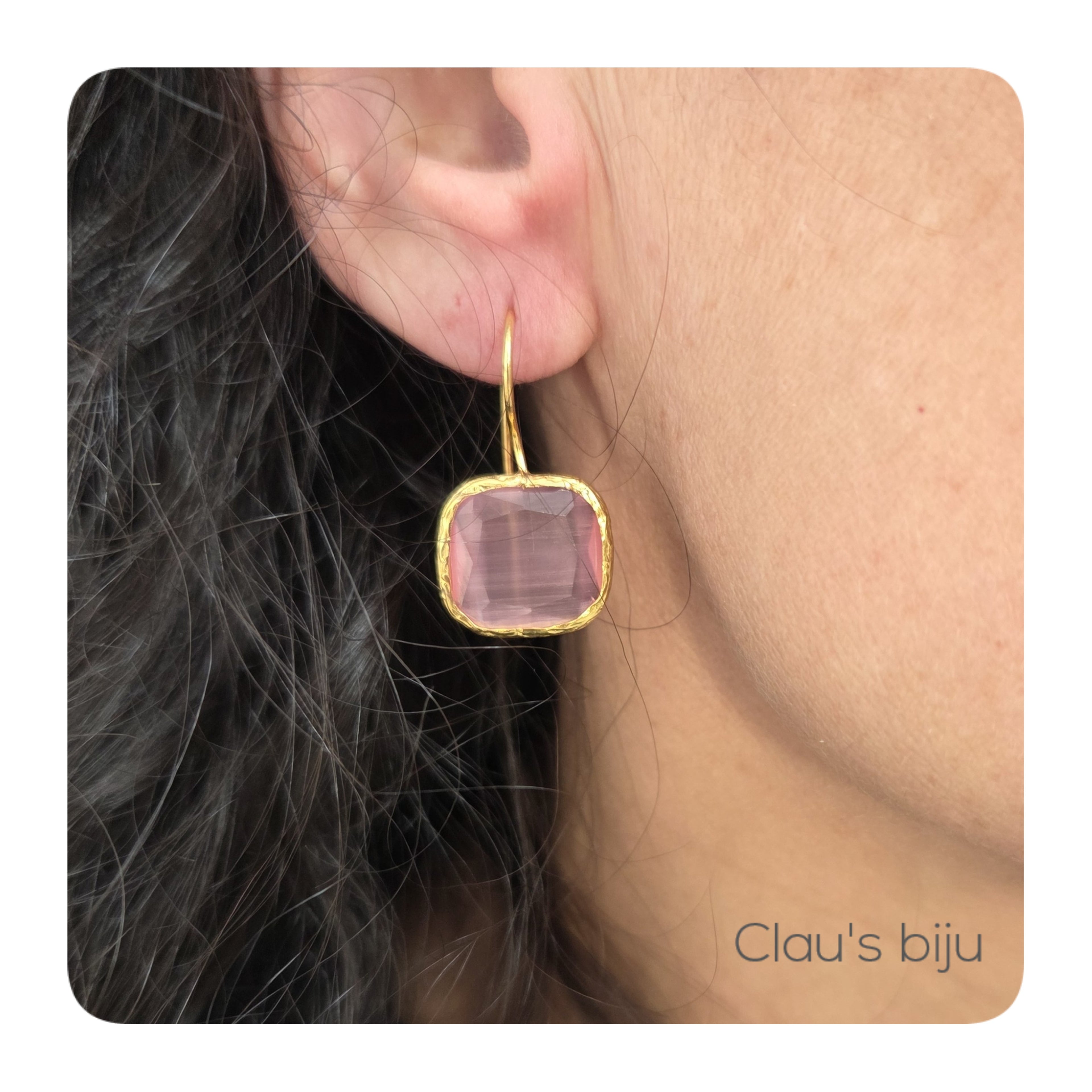 Earrings with rose quartz stone, gold plated.