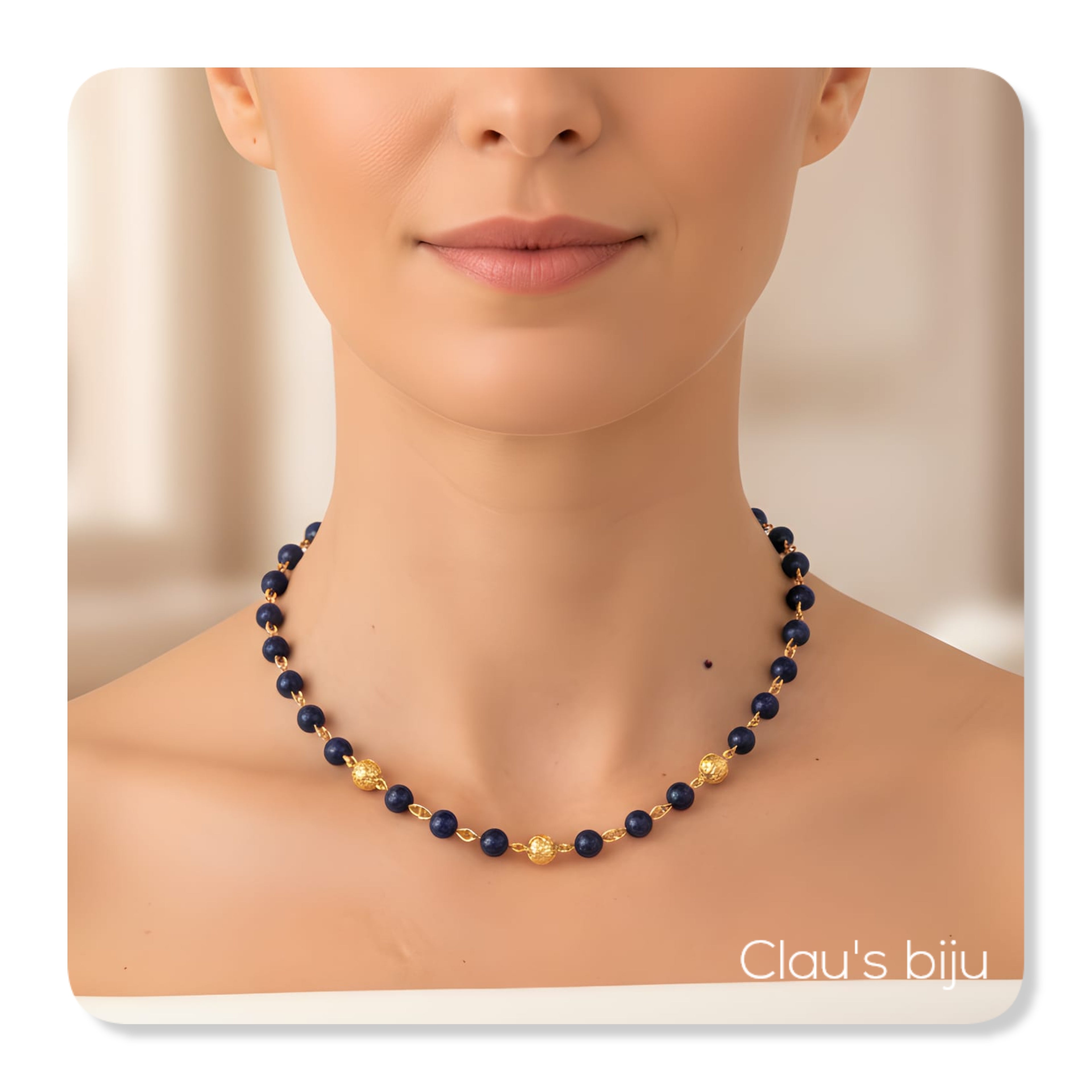 Colar com pedras azuis