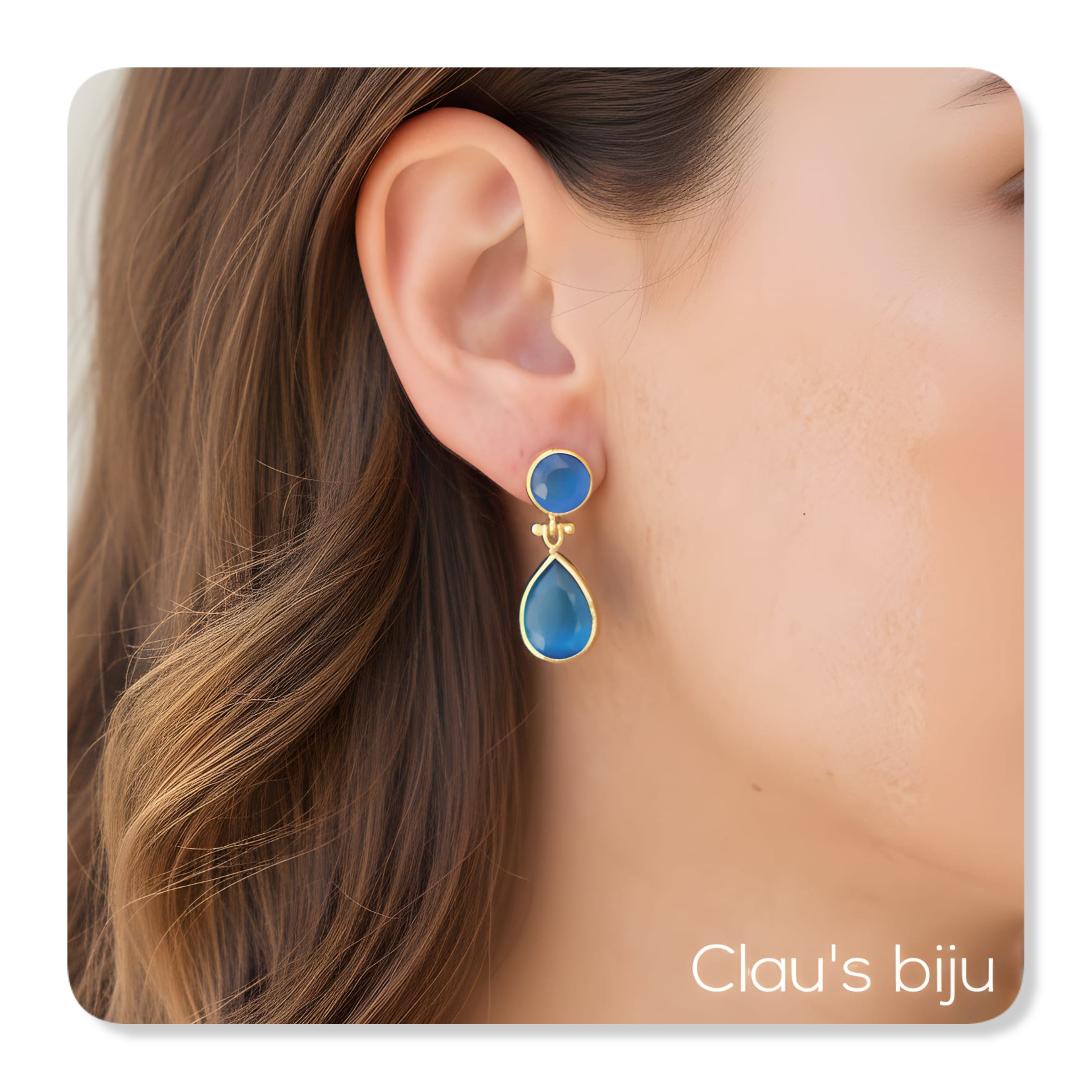 Earrings plated in 18 karat gold.