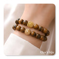 Pulseiras com pedras olho de tigre com peças banhadas a ouro