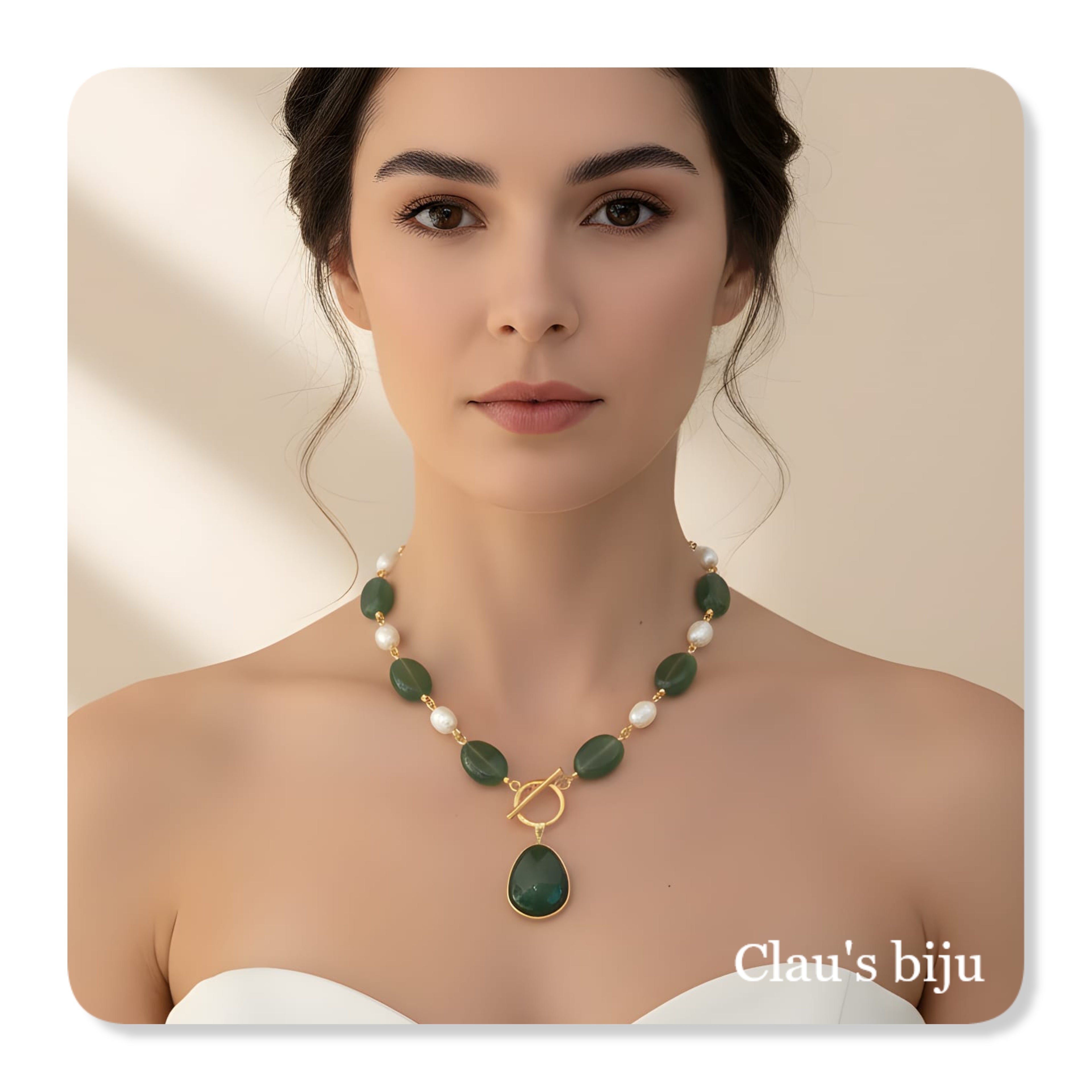 Bracelet with freshwater pearls and resin beads.