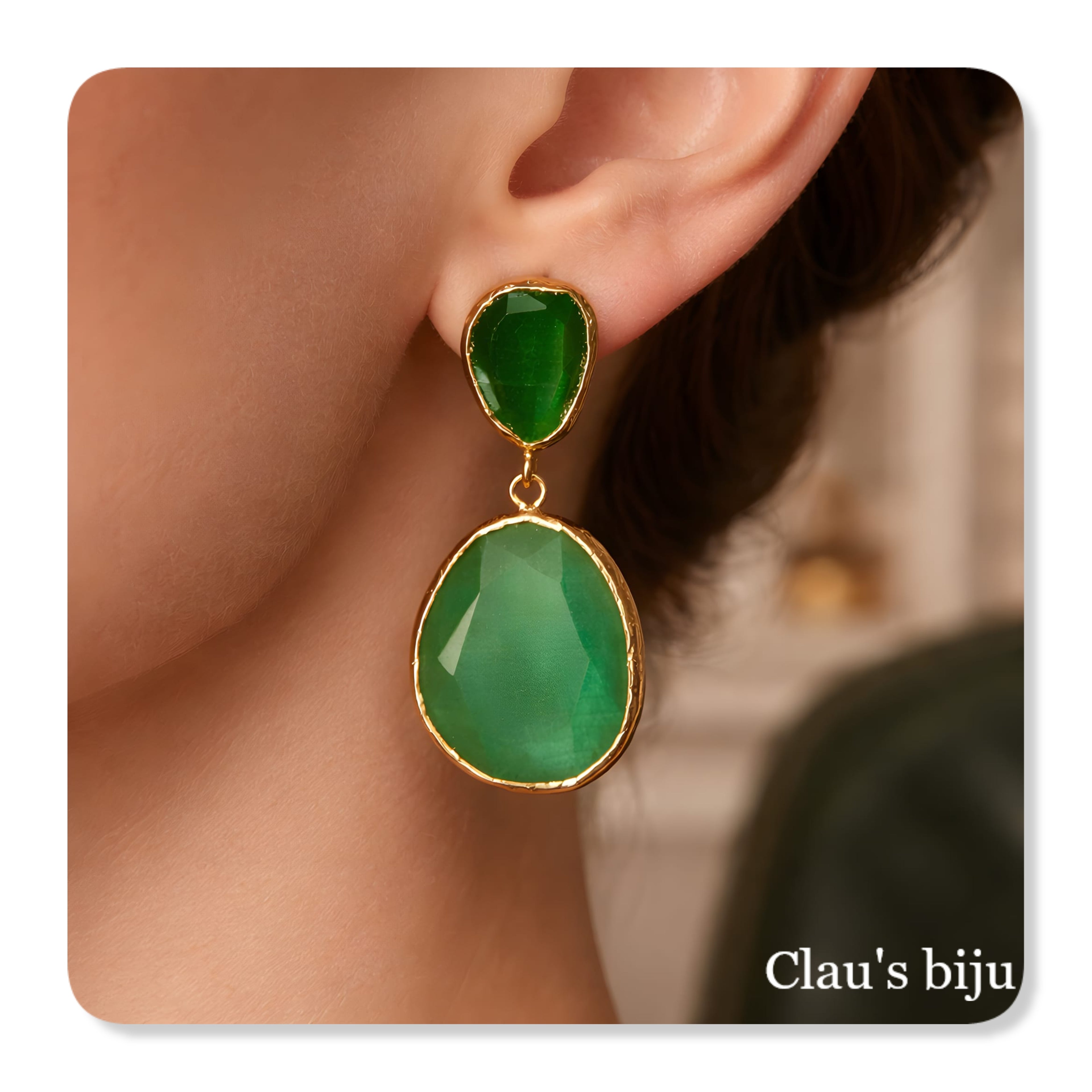 Brincos com pedra quartzo verde, banhados a ouro de 18 quilates