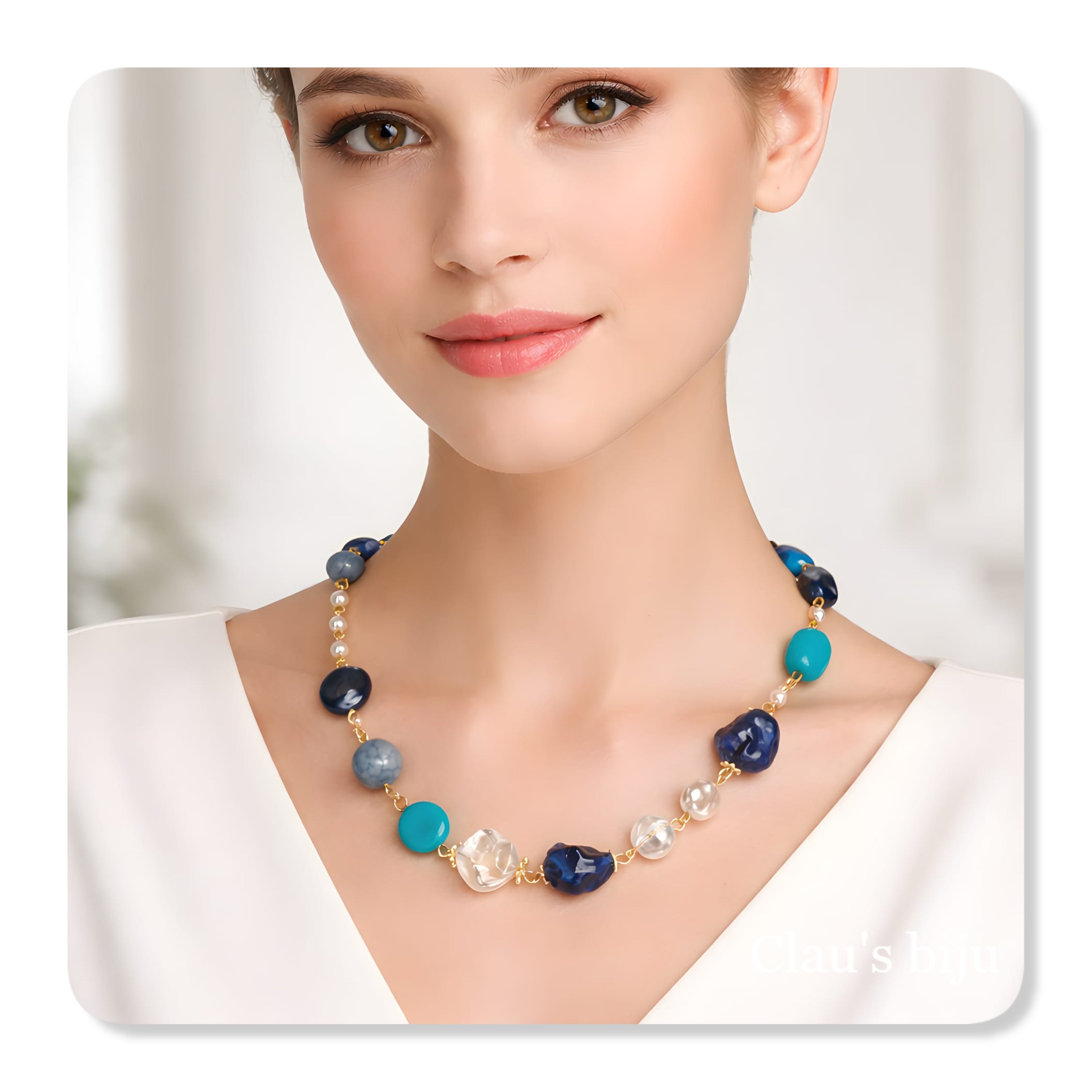 Colar com pedras naturais, banhado a ouro