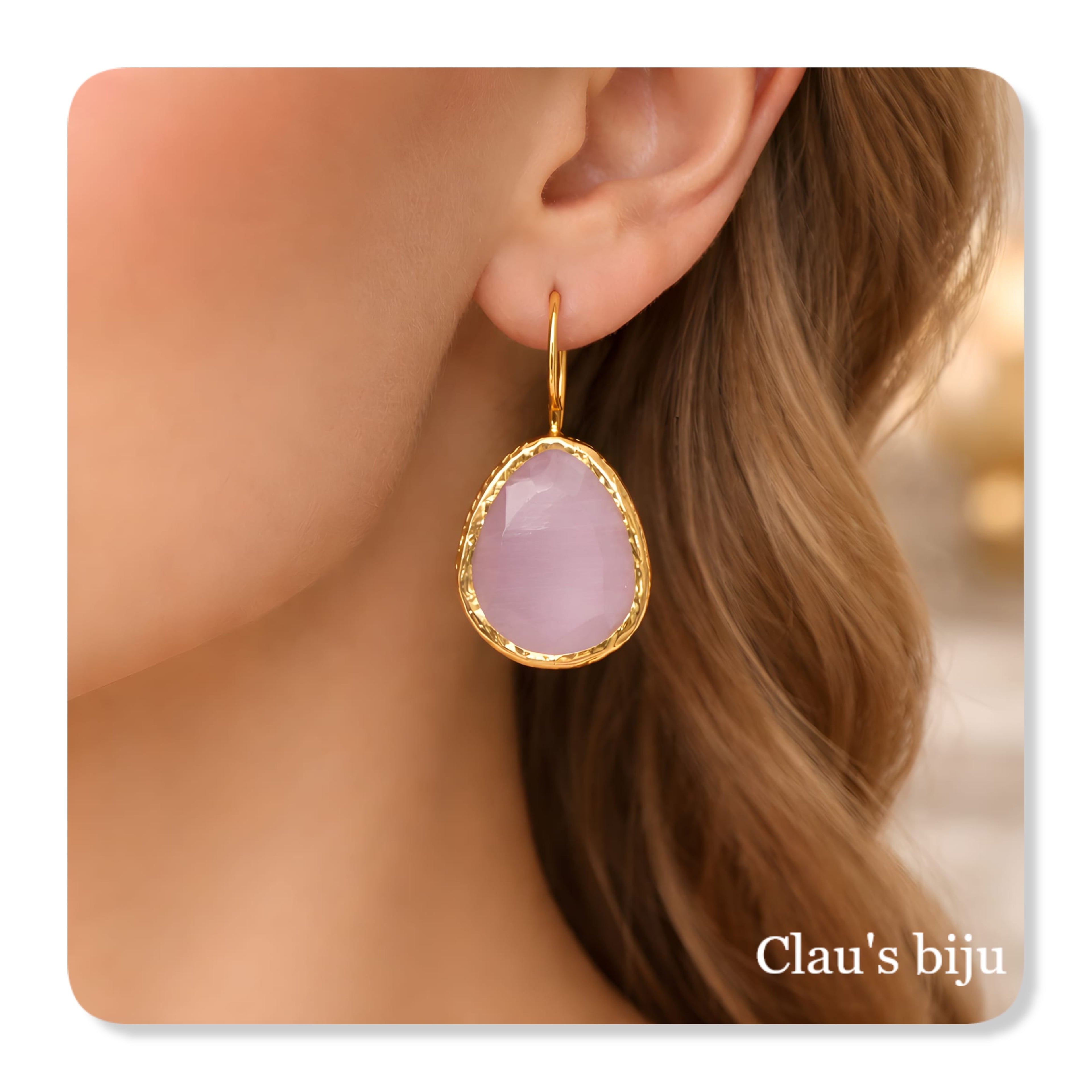 Brincos com pedra quartzo rosa banhados a ouro de 18 quilates